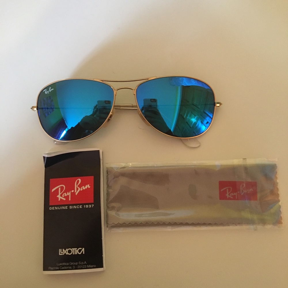 Blue Ray-ban Aviators